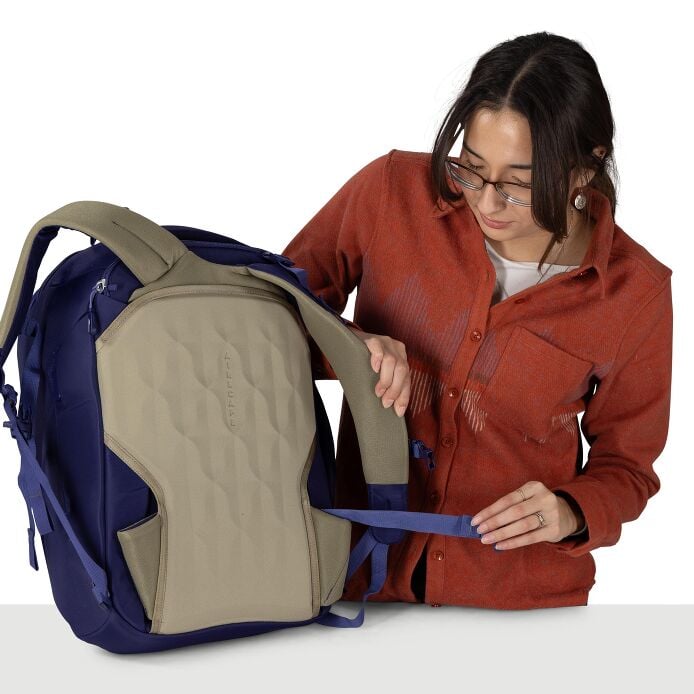 Sojourn Porter™ 30L Travel Pack - US 7286