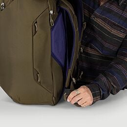 Sojourn Porter™ 46L Travel Pack - US 1883