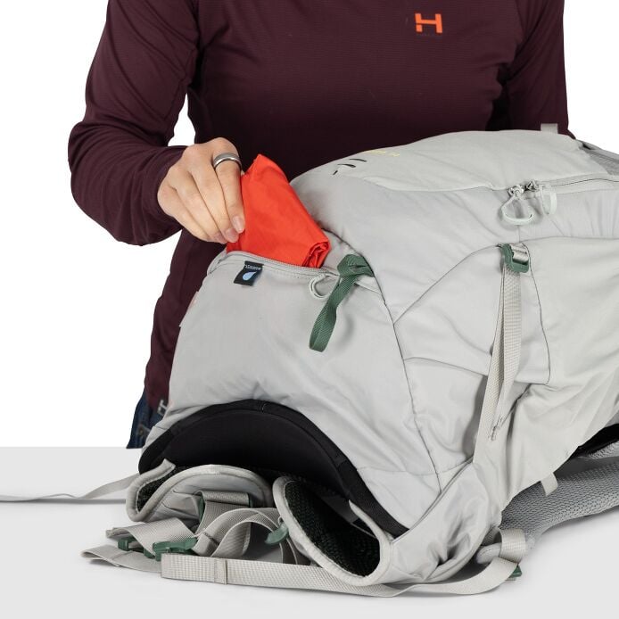 Mira™ 34 Hiking Hydration Backpack - US 3465